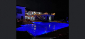 12 bedroom luxury villa